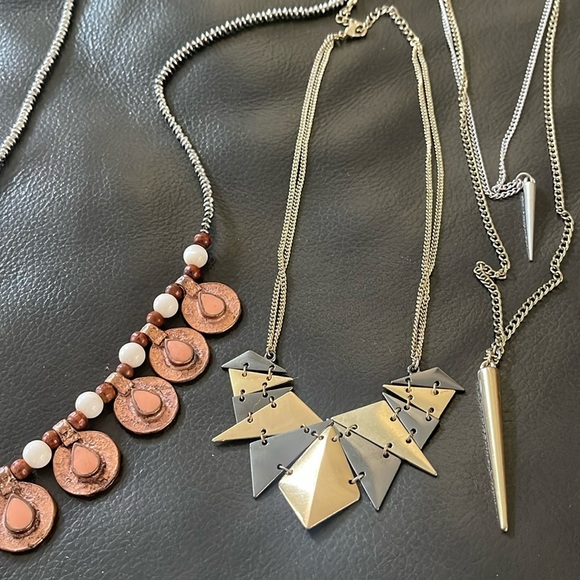 Jewelry - 3 Urban Outfitters necklace bundle